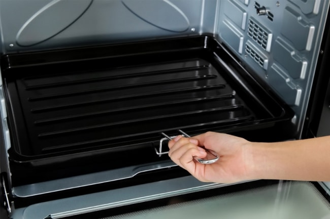 Khay nuong khay hung mo - Lò nướng Sanaky VH-129S2D 120 lít màu đen mới nhất Khay vừa nướng vừa hứng mỡ thừa