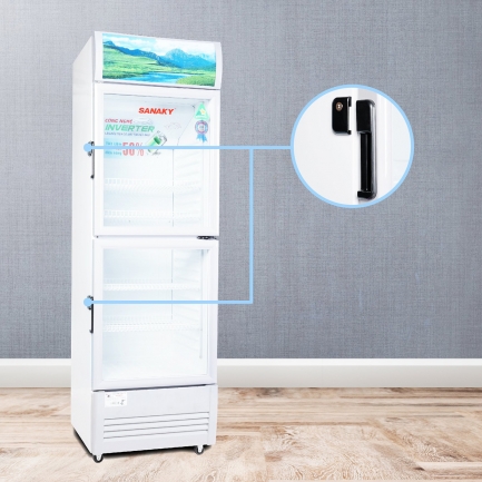 sanaky vh218 258 308 358 408w3l khoa an toan - Tủ mát Sanaky VH-308W3L 240 lít Inverter Ở cả 2 cánh cửa mở đều có tay cầm và ổ khóa dễ thao tác sử dụng