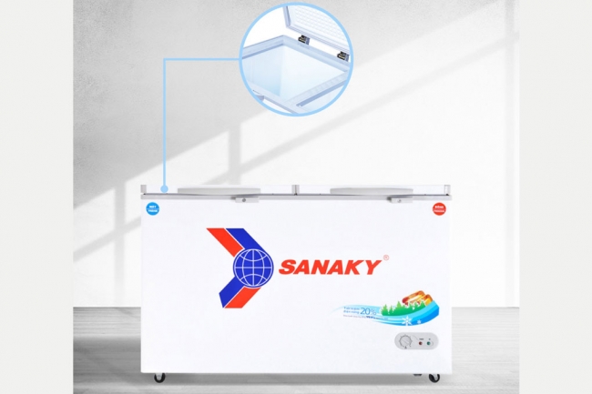 tu dong Sanaky VH 5699W1 3 1 - Tủ đông Sanaky VH-5699W1 365 lít Lòng côi của tủ phẳng, dễ dàng dọn dẹp và làm vệ sinh định kỳ